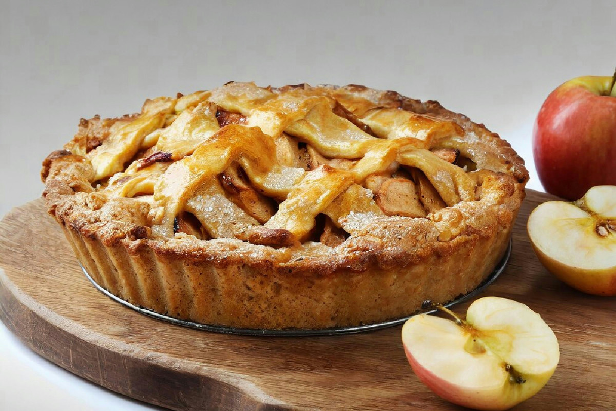 Ecco la vera torta di mele soffice: il trucco della cottura che la rende alta e fragrante