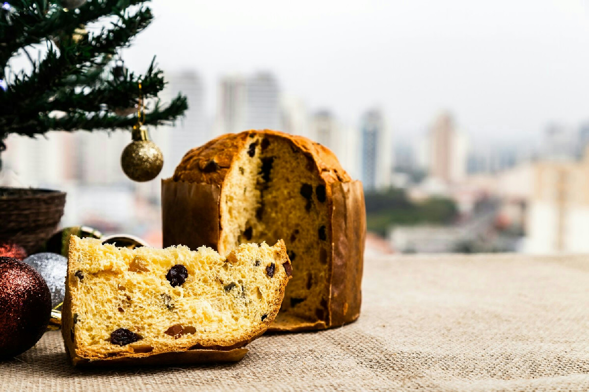 Panettone artigianale da preparare in casa: ricetta classica ricca e con lievitazione perfetta